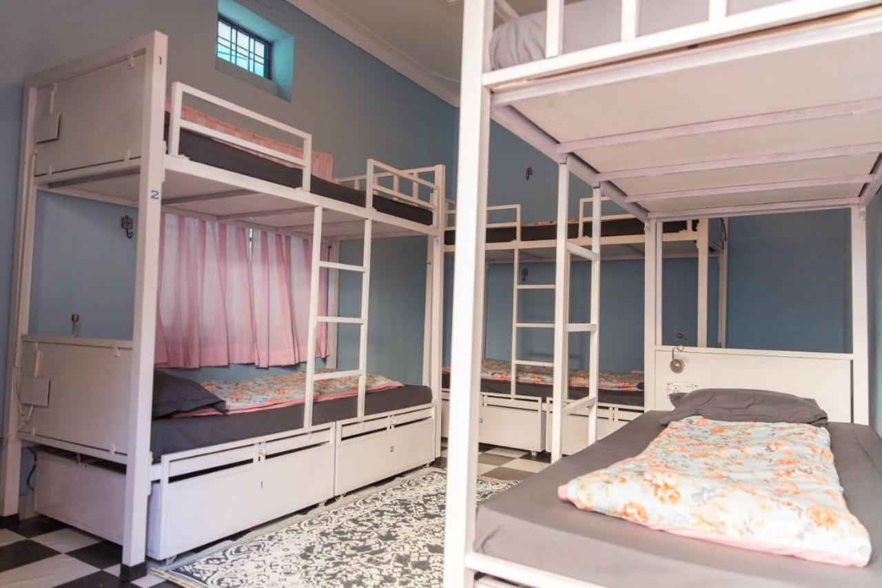 Gypsy Child Lake Hostel ウダイプル エクステリア 写真