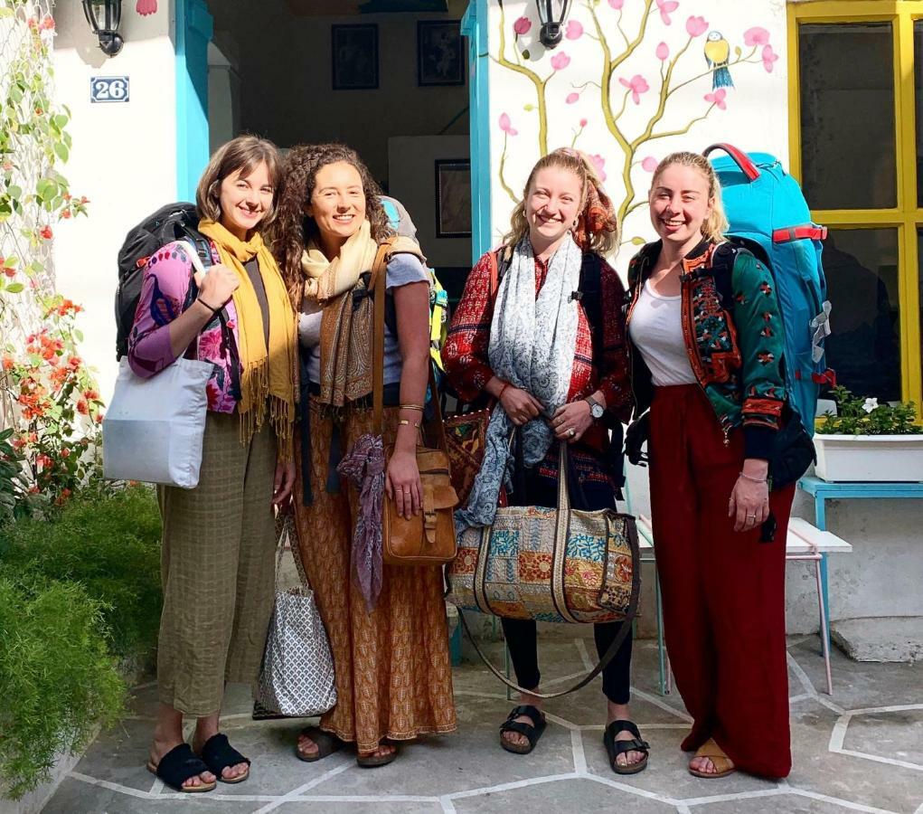Gypsy Child Lake Hostel ウダイプル エクステリア 写真