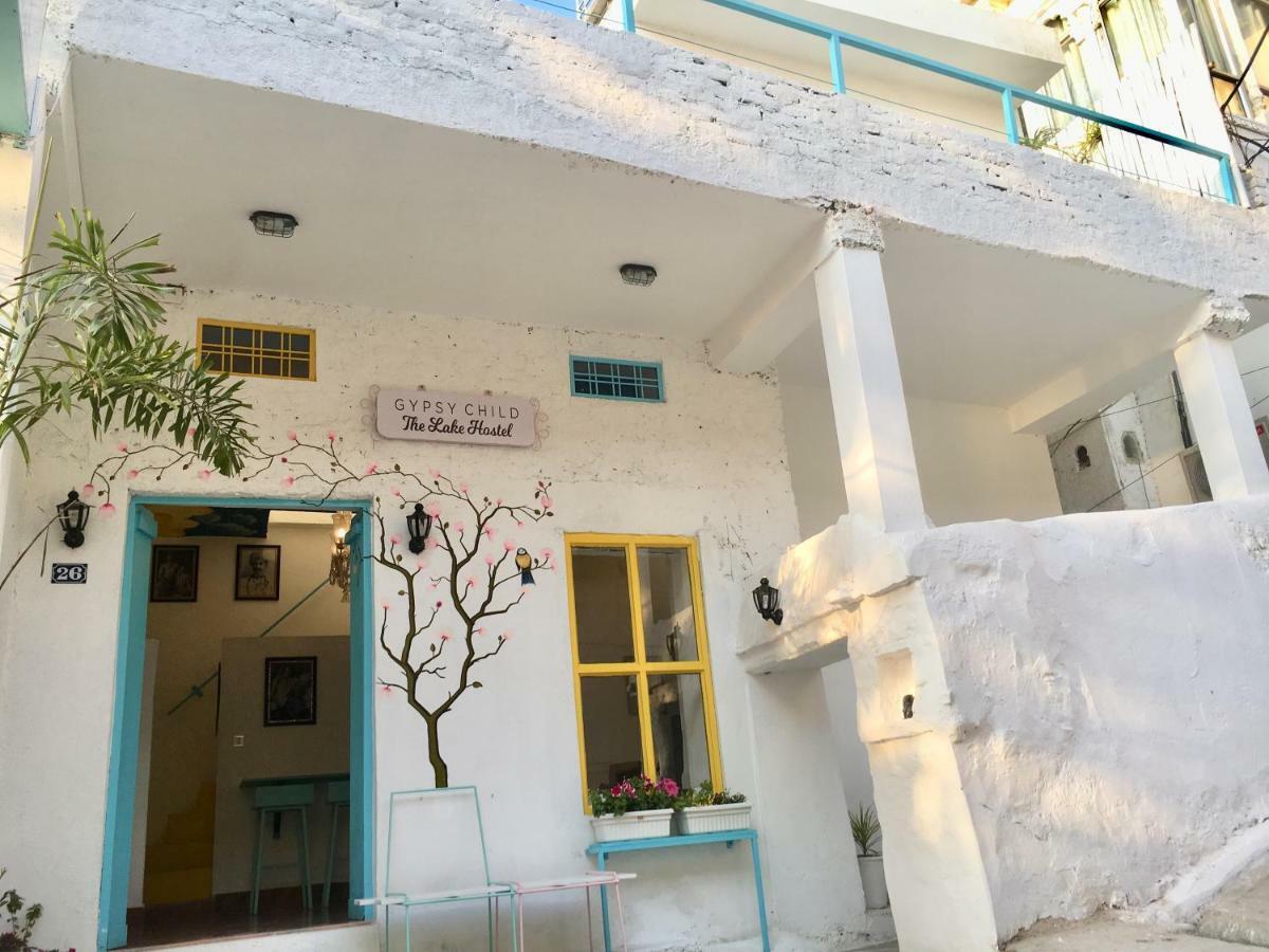 Gypsy Child Lake Hostel ウダイプル エクステリア 写真